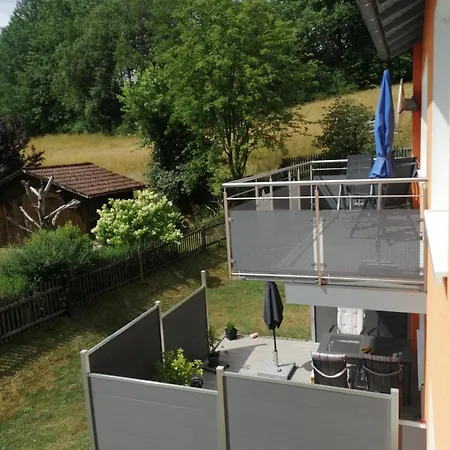 Ruhige Am Waldrand. * Wildflecken