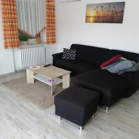 Ruhige Am Waldrand. Apartment