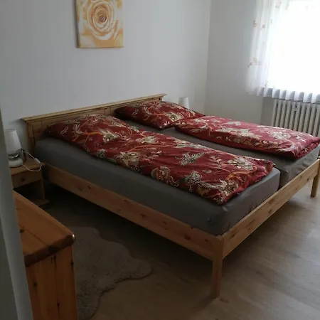 Ruhige Am Waldrand. Apartment Wildflecken